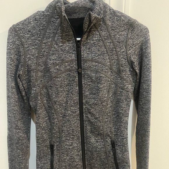 LULULEMON DEFINE JACKET - SIZE 4 - Heather Gray - Picture 2 of 3